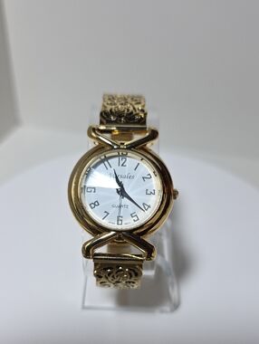 Gold Women's Quartz Watch